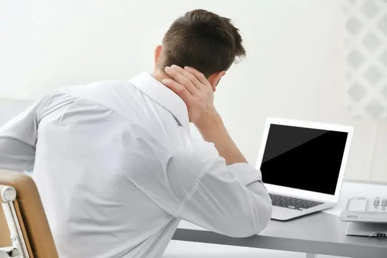 Sitting All Day? Tips To Avoid Back And Neck Pain